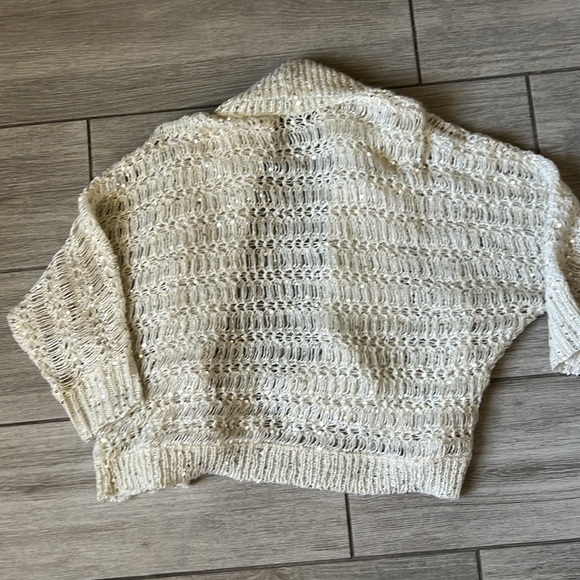 Express White w/sequin Shrug Size Medium NWOT - Picture 8 of 9